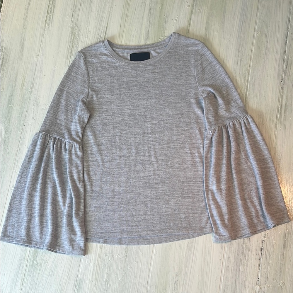 DECJUBA Light Gray Bell Sleeve Seater Sz S